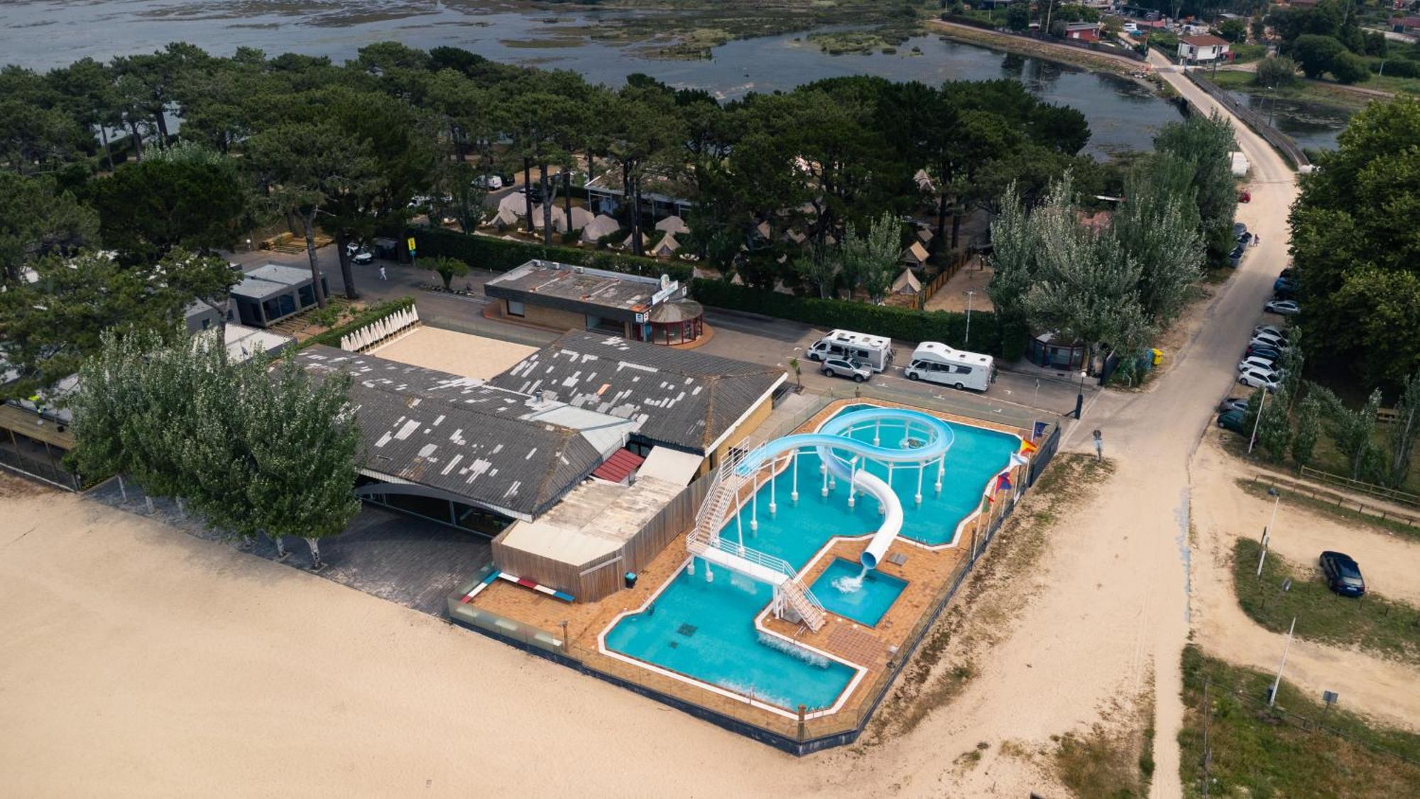 Kampaoh Bayona Playa Hotel ไบโยนา ภายนอก รูปภาพ