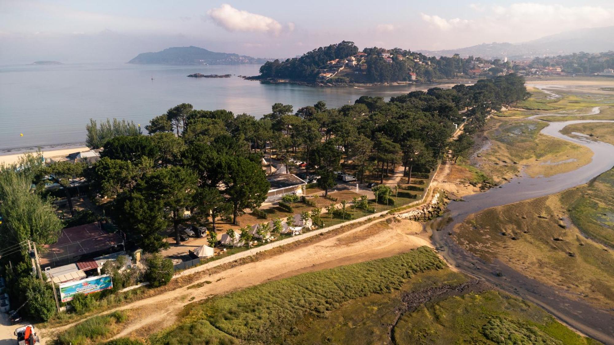Kampaoh Bayona Playa Hotel ไบโยนา ภายนอก รูปภาพ